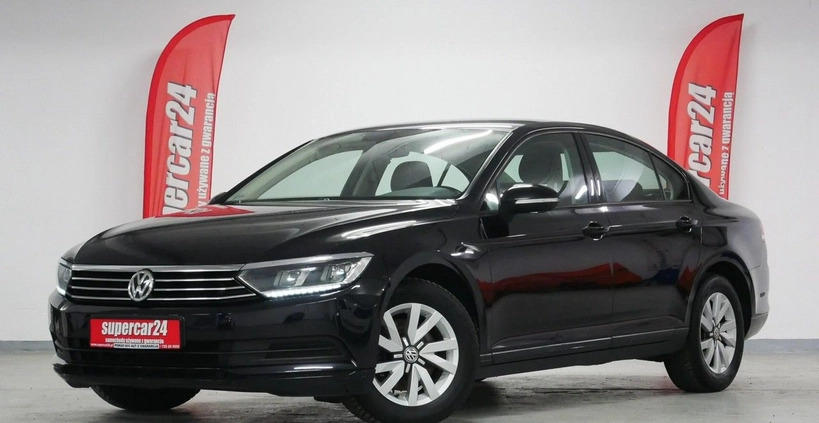 Volkswagen Passat cena 49900 przebieg: 200000, rok produkcji 2017 z Międzyrzec Podlaski małe 781